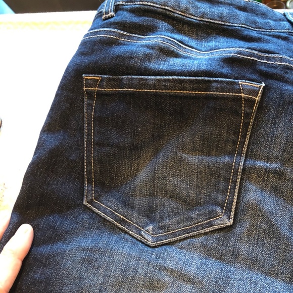 Revolution by Ricki’s Brooke shorts size 32 , front and back pockets, zipper - Picture 9 of 9